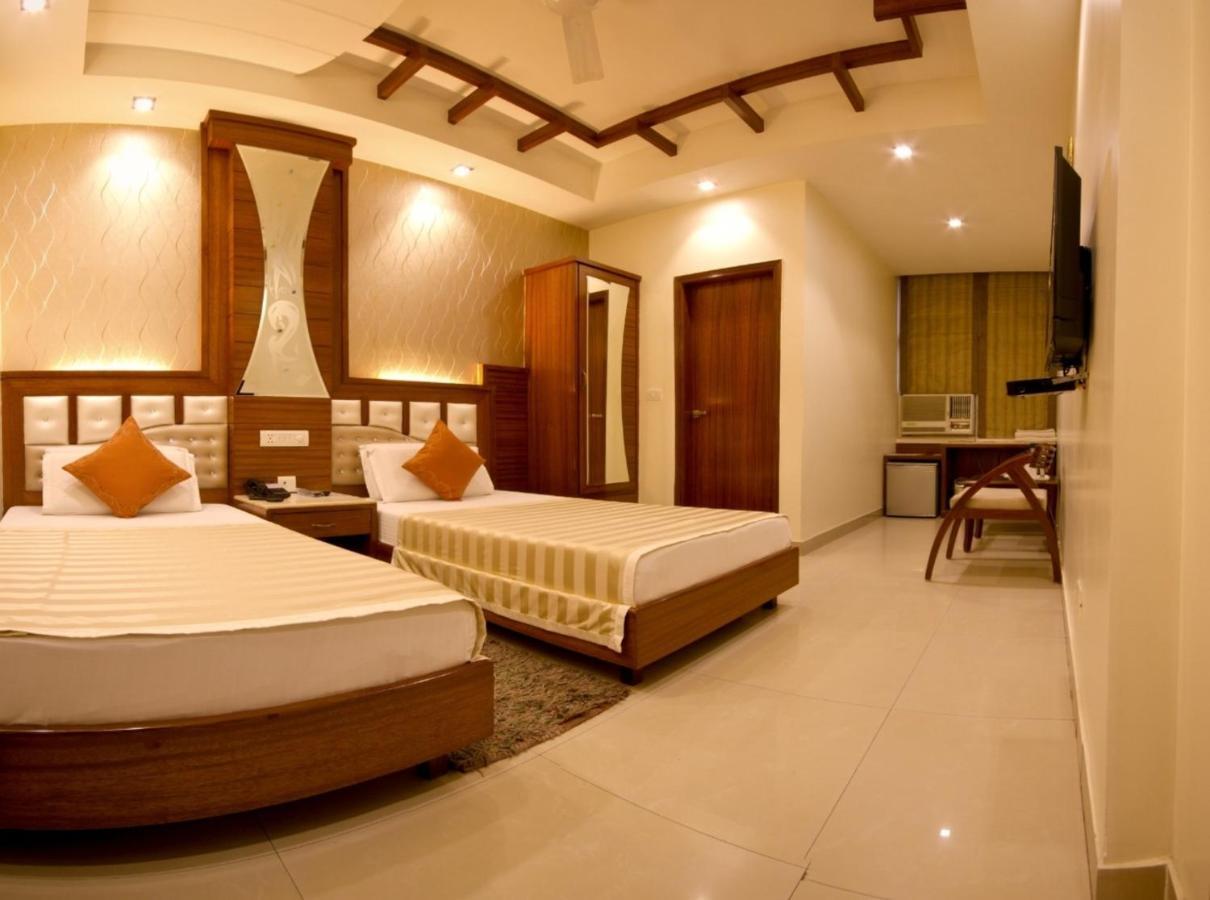 The Aster Karol Bagh Homely Atmosphere New Delhi Exterior foto