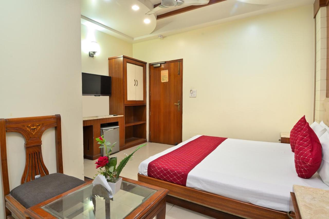 The Aster Karol Bagh Homely Atmosphere New Delhi Exterior foto
