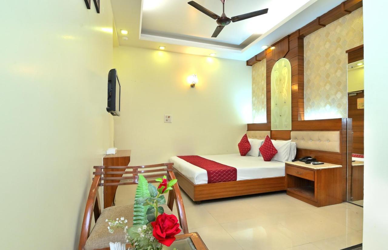 The Aster Karol Bagh Homely Atmosphere New Delhi Exterior foto